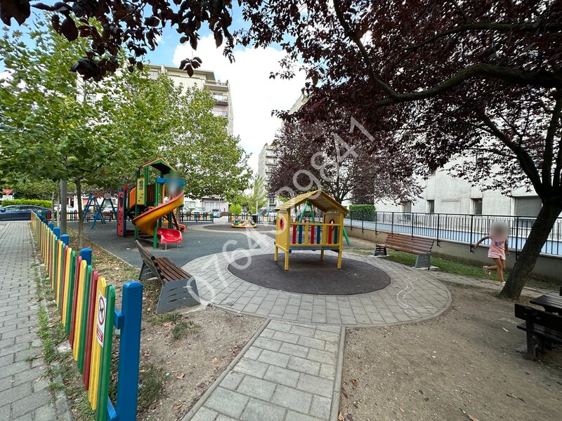 Ten Blocks, Militari Bd. Iuliu Maniu 109, la 5 min. metrou Pacii, bloc 2010